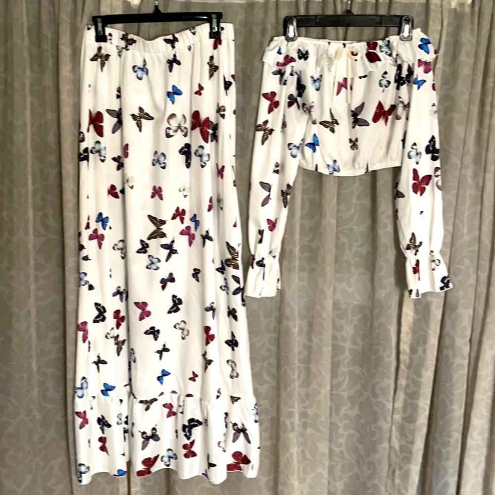 2 Piece Butterfly Cropped off shoulder top & Skirt